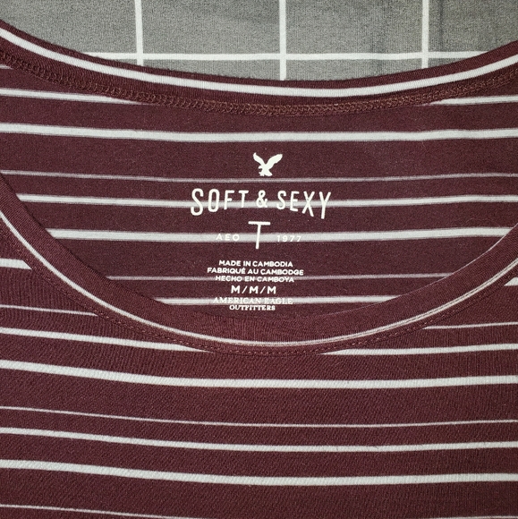 AE Long Sleeve Tee - Picture 2 of 3